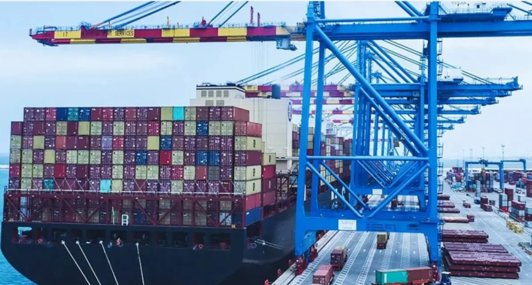 Ghana port congestion threatens import trade as cargo shifts to Abidjan